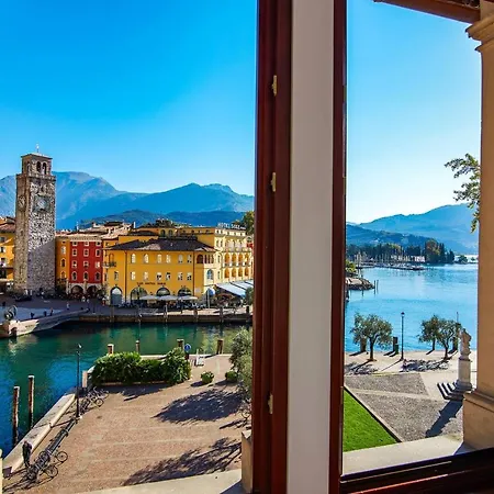 Europa - Skypool & Panorama Hotel Riva del Garda